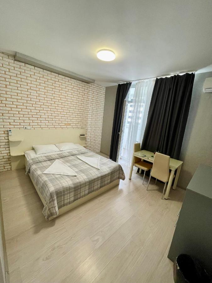 East Residence Kyiv Exterior foto