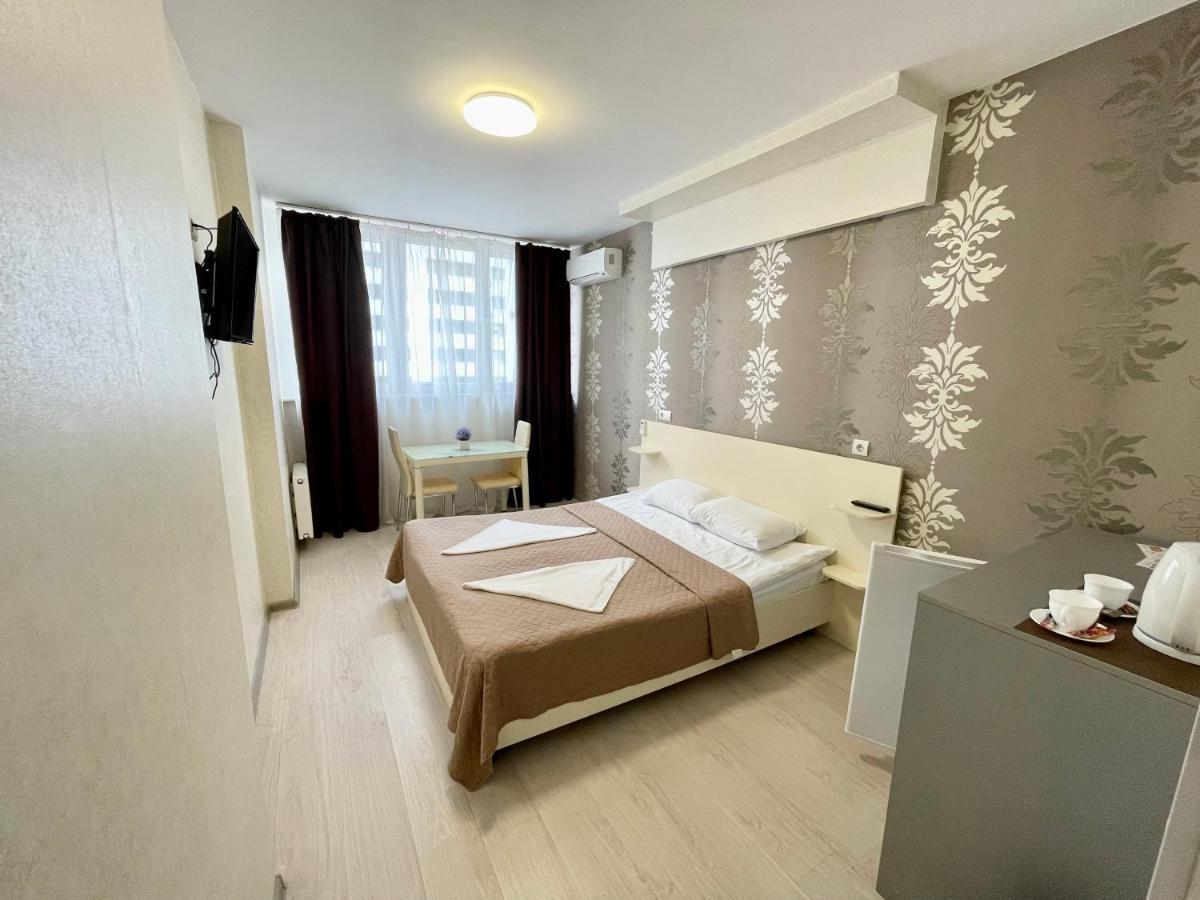 East Residence Kyiv Exterior foto